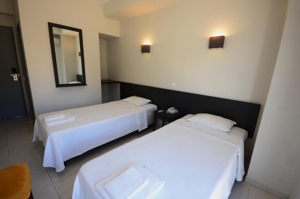 Guest House Boliqueime Bagian luar foto