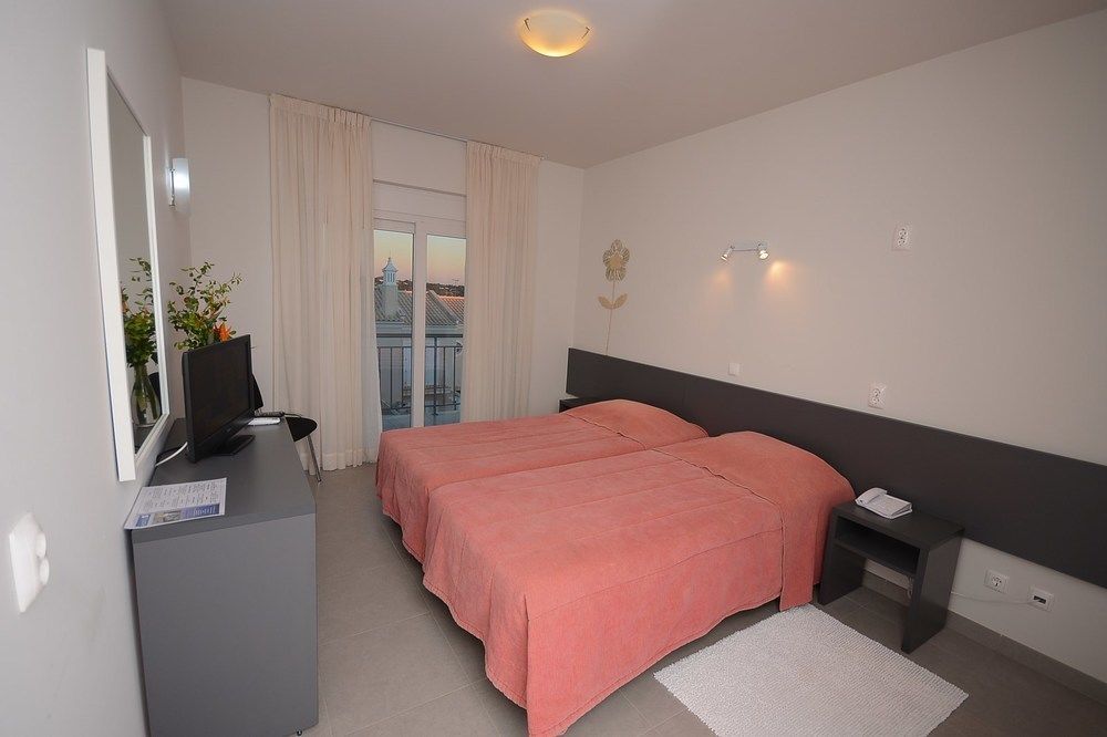 Guest House Boliqueime Bagian luar foto